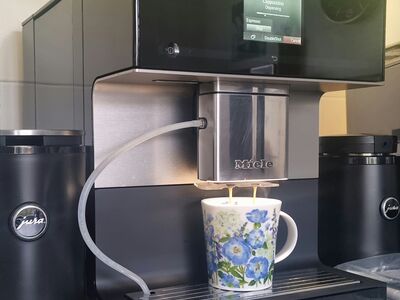 Miele CM 7550 tipklassi täisautomaatne kohvimasin