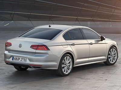 VW Passat B8 uued orig. tekstiilist jalamatid