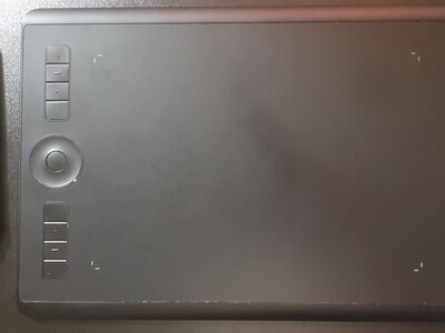 Wacom Intuos Pro M PTH-660