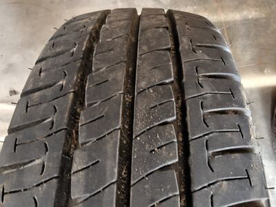 Michelin Agilis 215 70 r15c