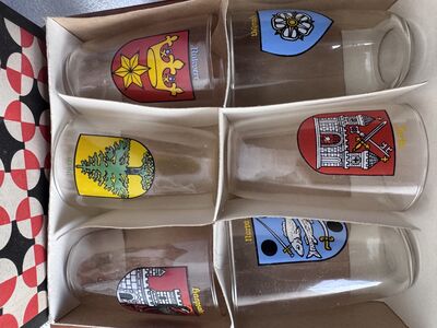 6-osalises komplekt-Eesti linnade vapid