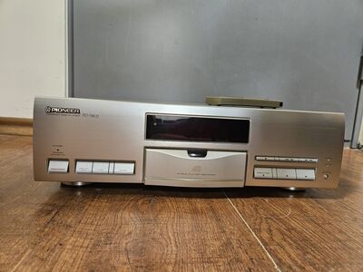 Pioneer PD-S802 Stereo Compact Disc Player