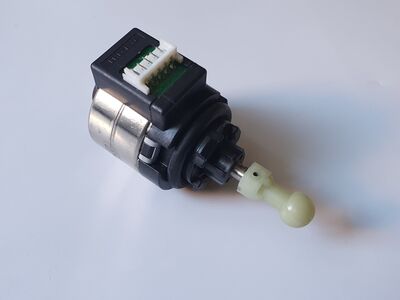 Esitule reguleerimise mootor 7003114699 PL35LA24KW