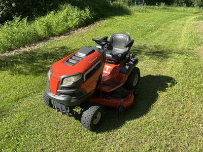 Murutraktor Husqvarna YTH24V48