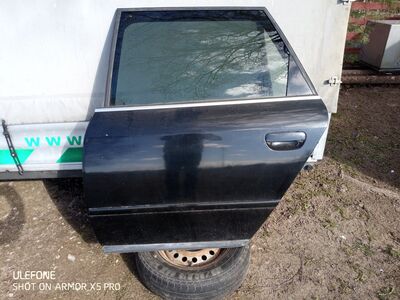 Audi C5 universaal vasak tagumine uks