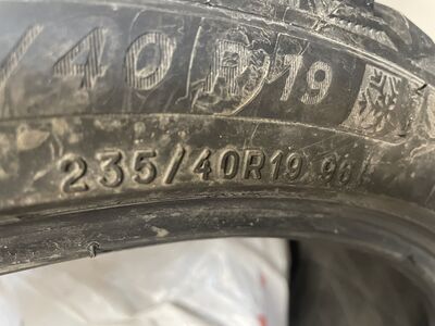 Michelin naastrehvid 4 tk, 235/40, R19