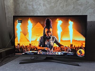 Samsung 32ˇˇ Smart Tv