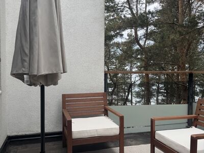 Uus aiamööbli komplekt (2 tooli, vari, varjualus)