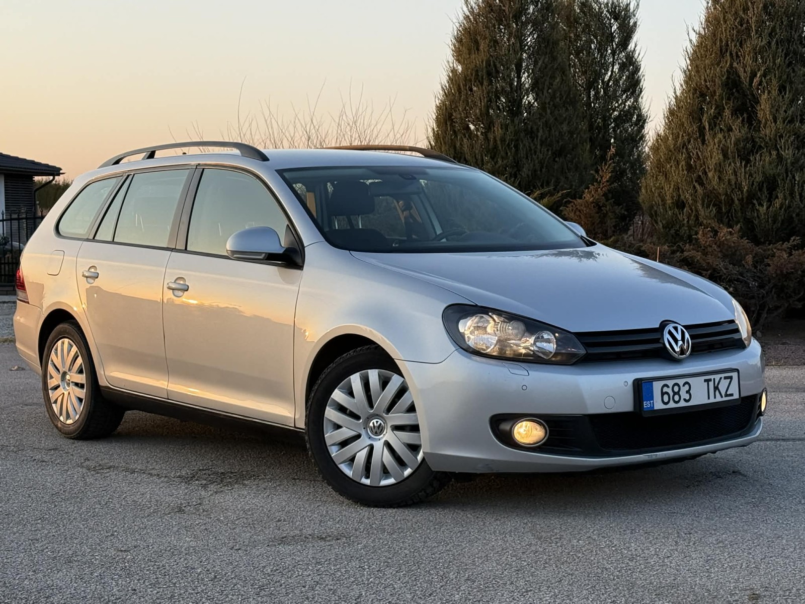 VW GOLF VARIANT 1.6 TDI 77 kW -12