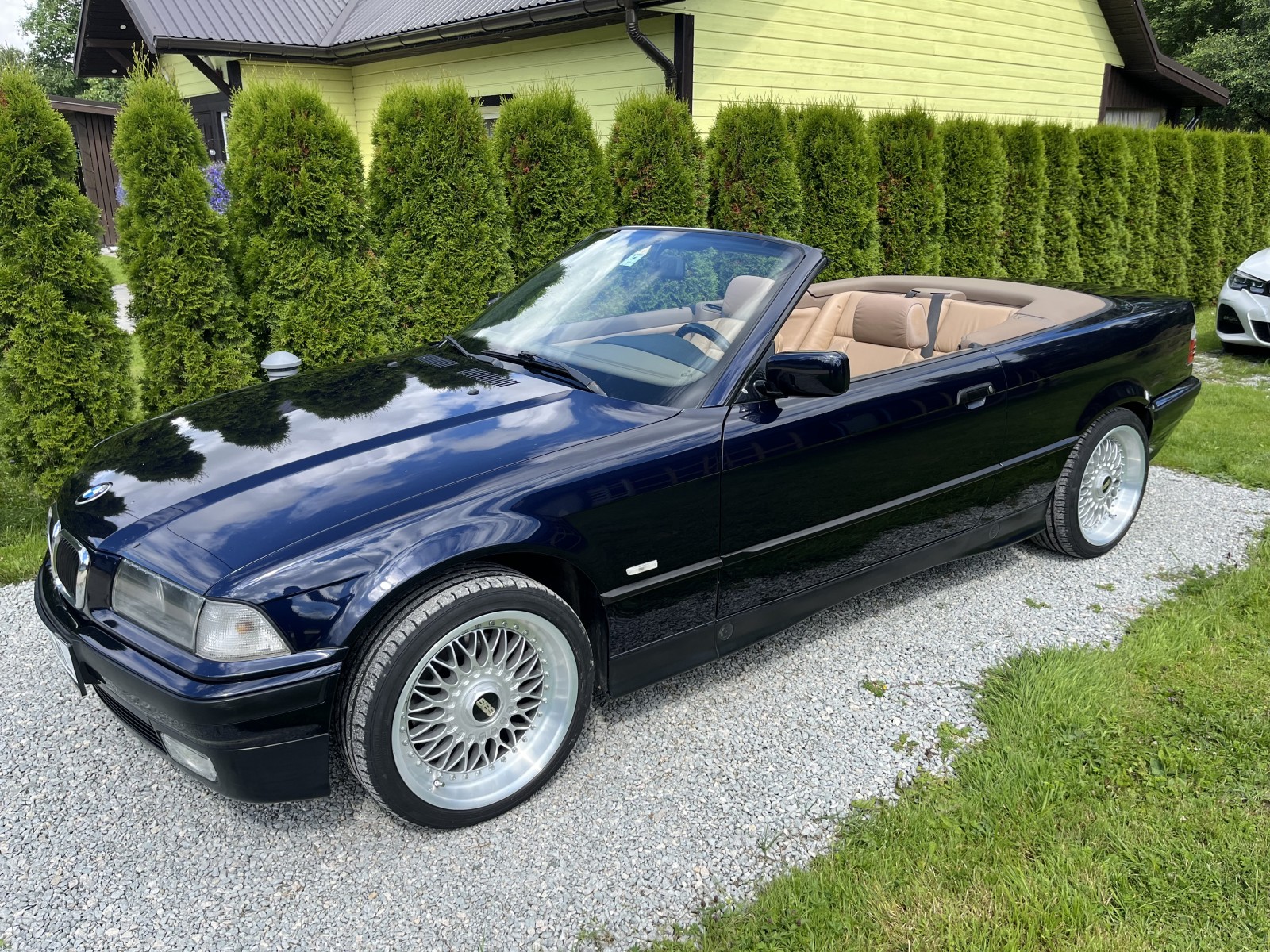 BMW 318 1.8 85kW