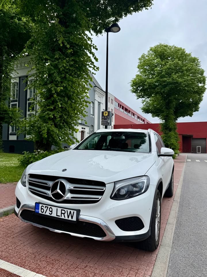 Mercedes-Benz GLC 350e 4MATIC pistikhübriid