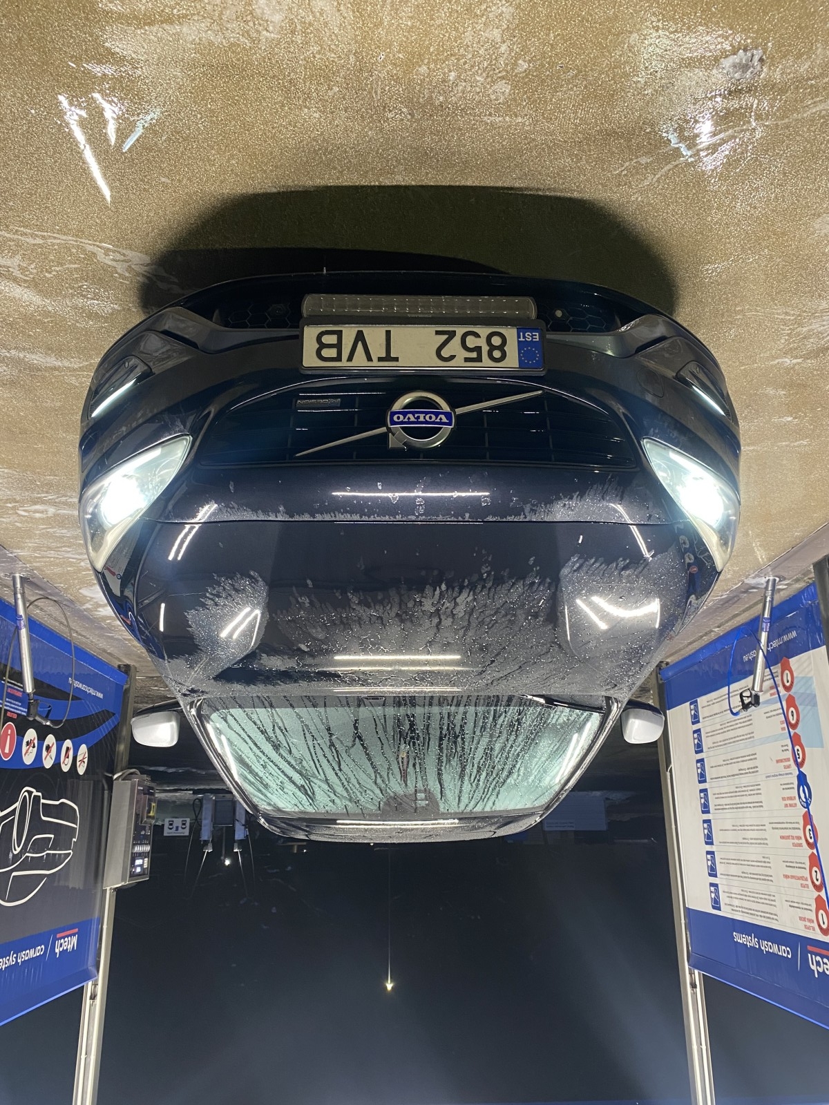 Volvo V60 Plug-in Hybrid R-Design 2.4 158 kW AWD