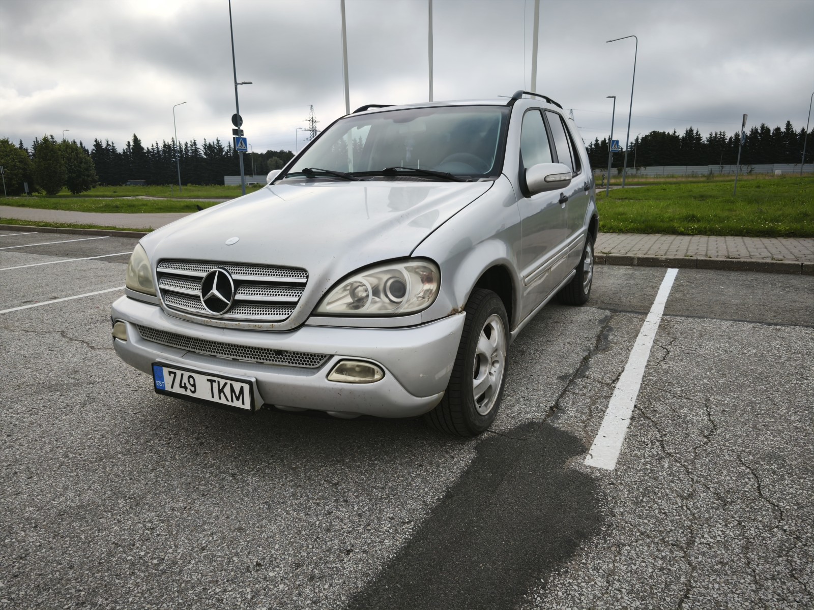 Mercedes-Benz ML270 120kw manuaal