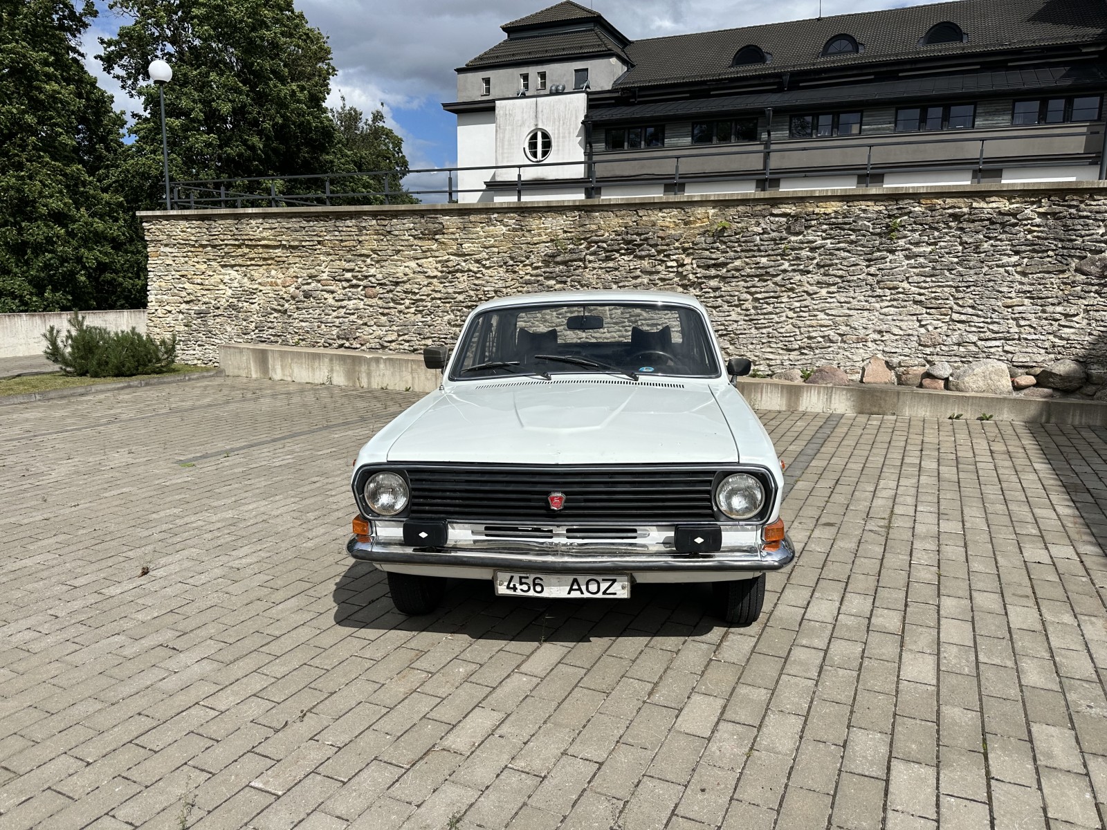 GAZ 24-10